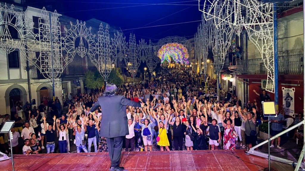 “Non mi aspettavo di emozionarmi così tanto. Sembrava di essere dentro un vero concerto di Zero.”